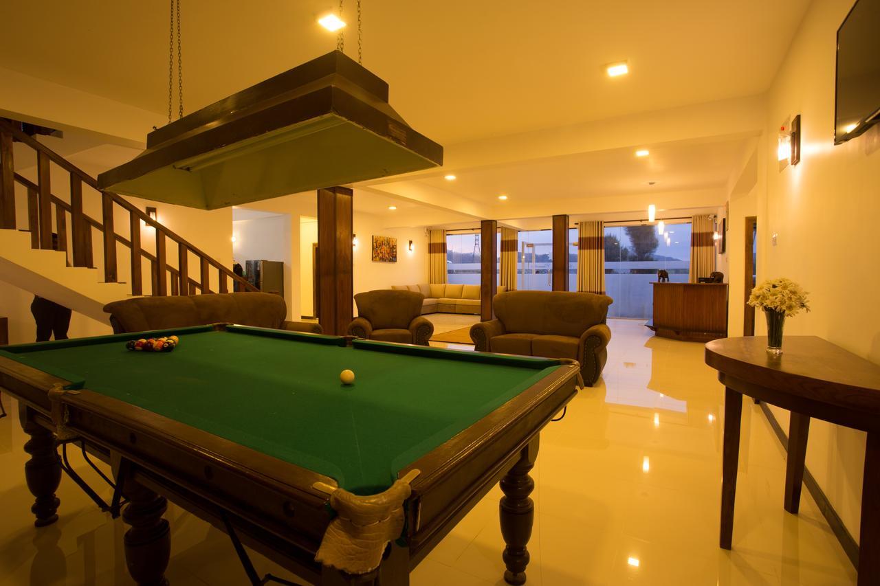 Grand Camellia Hotel Nuwara Eliya Bagian luar foto