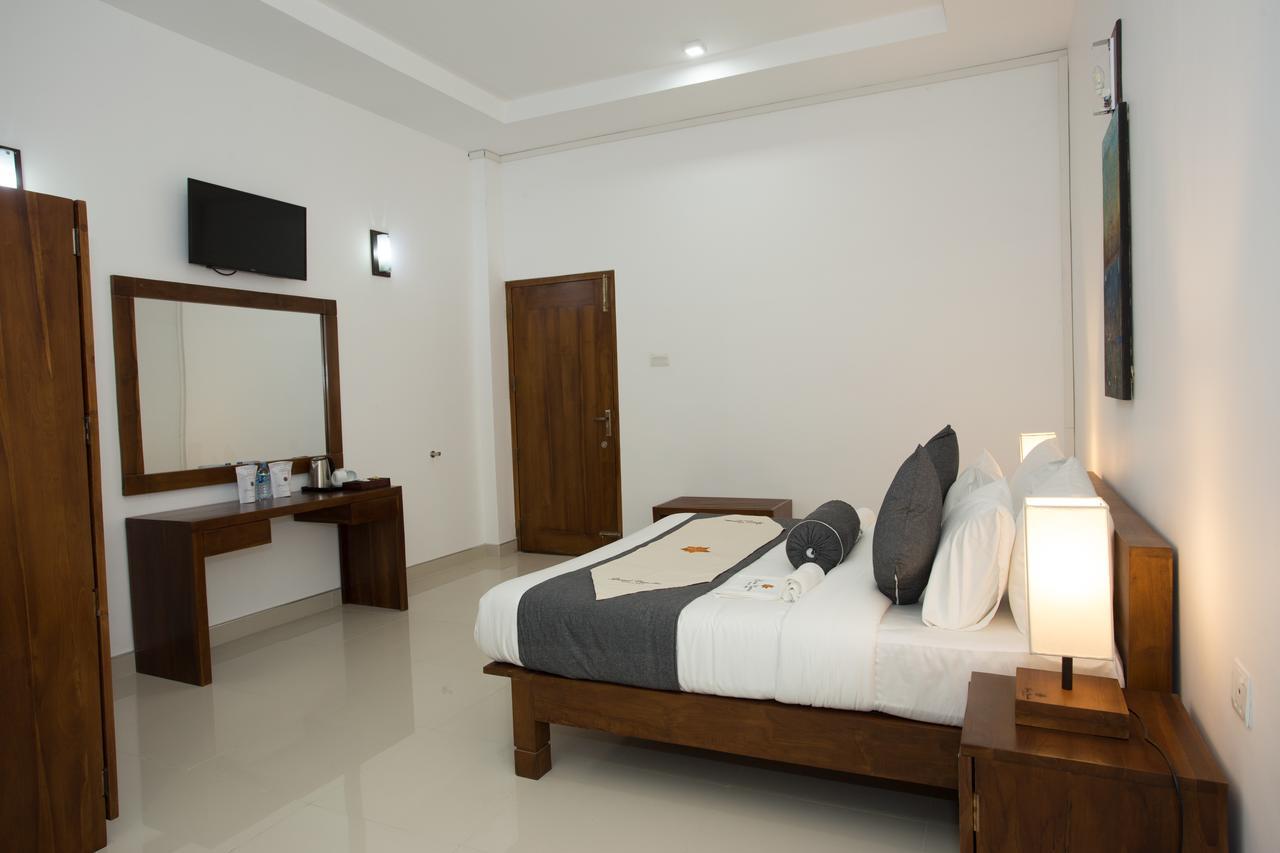 Grand Camellia Hotel Nuwara Eliya Bagian luar foto