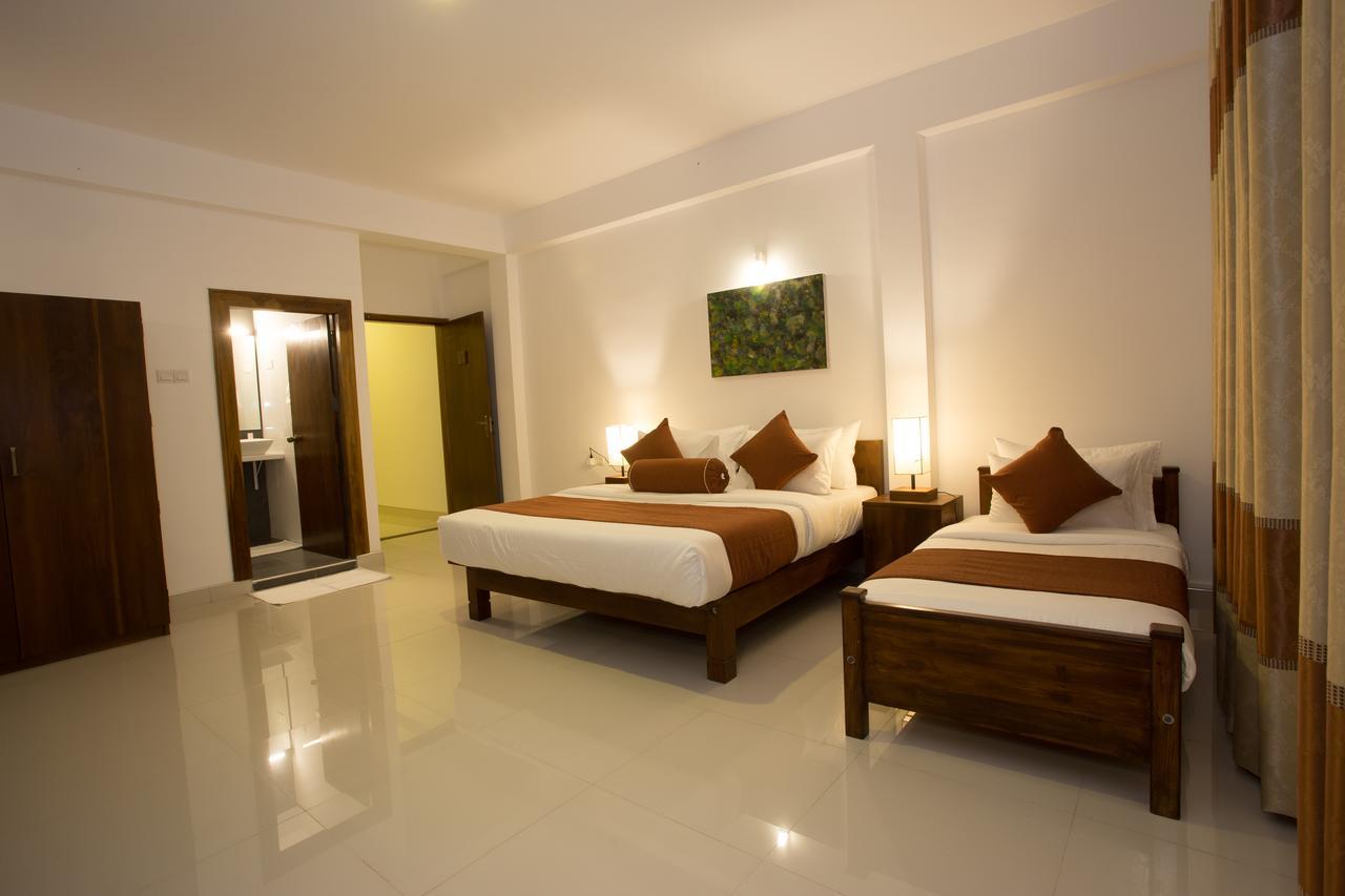 Grand Camellia Hotel Nuwara Eliya Bagian luar foto