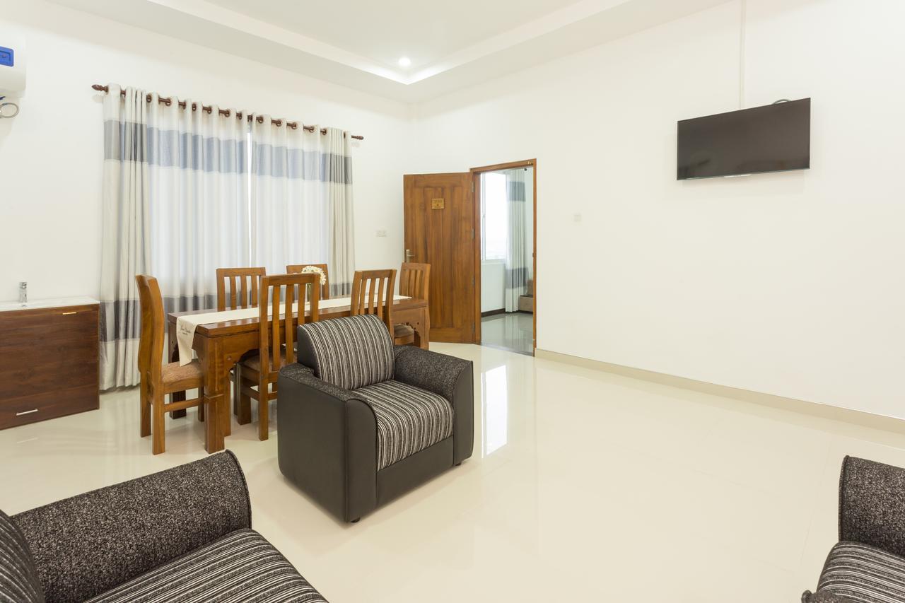 Grand Camellia Hotel Nuwara Eliya Bagian luar foto