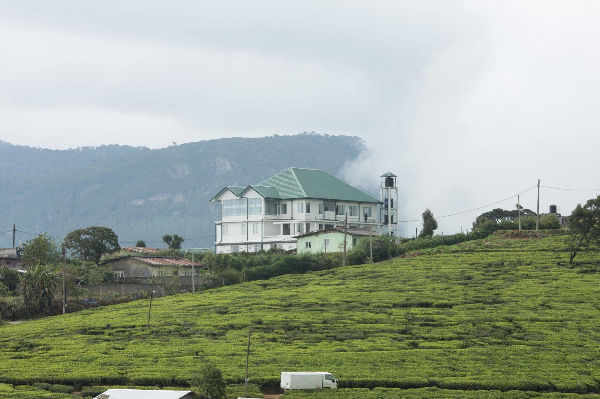 Grand Camellia Hotel Nuwara Eliya Bagian luar foto